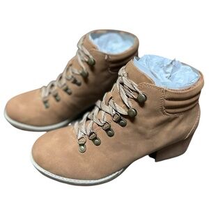 Born boc Women’s Carson Booties in Alder Tan Nubuck Sz-6M
